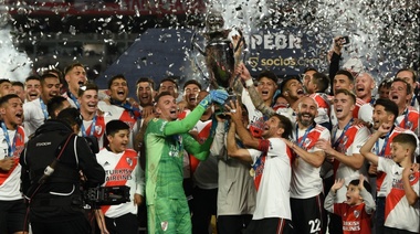 River Plate se quedó con un nuevo título al vencer con autoridad a Racing