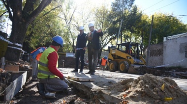 Encaran la etapa final de la obra hidráulica en barrio Cementerio