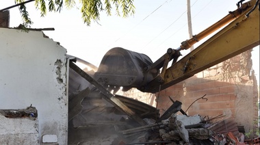 Tras una serie de detenciones, derriban una vivienda en El Palihüe que funcionaba como ‘búnker narco’