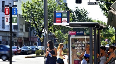 Rige desde hoy un nuevo esquema de paradas de colectivos en La Plata, y se busca ordenarlas por destino