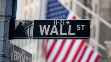 Leve suba en Wall Street, con los ojos de los inversores puestos en Washington por reunión de FED