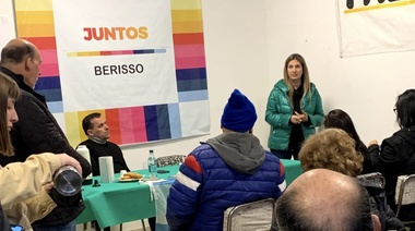 Swar junto a vecinos de Berisso: “La gente la está pasando mal y espera que la política solucione sus problemas”