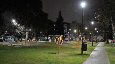 Renuevan la iluminación LED en más de una decena de plazas y parques