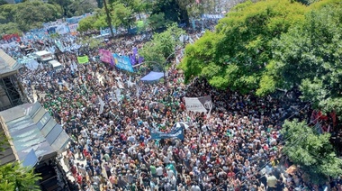 La CTA marchó a Tribunales para exigir a la justicia que declare la inconstitucionalidad del “decretazo” de Milei