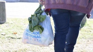 Extienden el listado de precios accesibles en el Mercado Central de La Plata