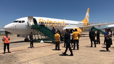 Flybondi iniciará sus vuelos en enero, y reclama eliminar topes mínimos al precio de peajes