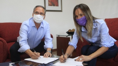 Galmarini firmó convenios de obras en Ituzaingó para "motorizar la economía" frente al coronavirus