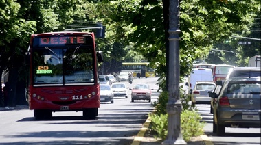 Se desarrolla el paro de colectivos en AMBA