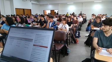 2.900 ingresantes ya realizan en curso de ingreso en la Facultad de Informática