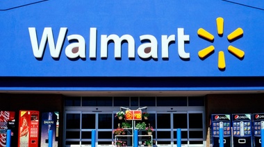Mientras el Estado duerme, Walmart ofrecerá cine desde sus estacionamientos