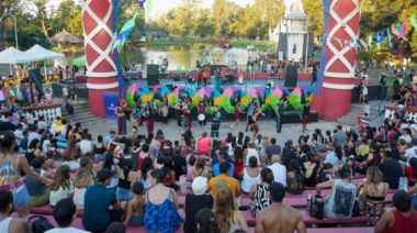 Una multitud vibró al ritmo del Carnaval de la República de los Niños