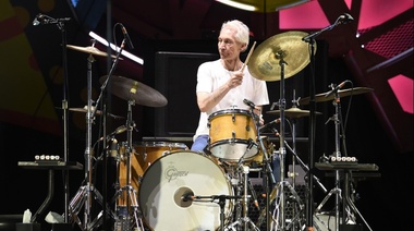 A los 80 años falleció Charlie Watts, el legendario baterista de The Rolling Stones