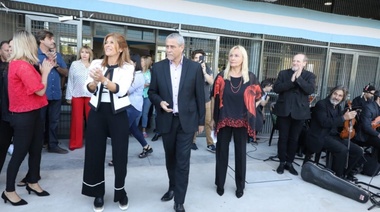 Ferraresi inauguró el edificio de la Escuela Secundaria “Simón Bolívar”, en Sarandí
