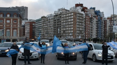 Mar del Plata se hizo sentir, y llenó de banderas el reclamo por salir a trabajar