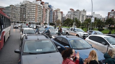 Mar del Plata se hizo sentir, y llenó de banderas el reclamo por salir a trabajar