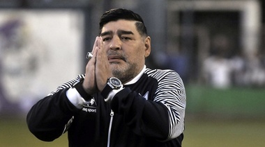 Velarán a Maradona en la Casa Rosada