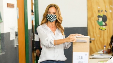 Tolosa Paz: “queremos poner a la Argentina de pie”, dijo