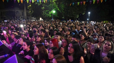 Ganó la creatividad: histórico cambio de modelo mental platense para festejar su aniversario convocó a más de cien mil vecinos