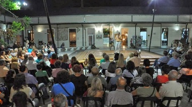 "Cuentos bajo la luz de la luna" presenta una nueva función internacional