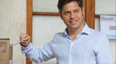 Kicillof pidió "votar pensando en el futuro" y aseguró que sistema electoral es "inviolable"