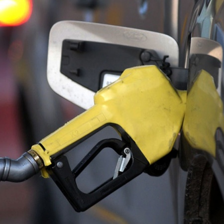 A pesar del anuncio del Gobierno de diferir impuestos: petroleras volvieron a aumentar combustibles