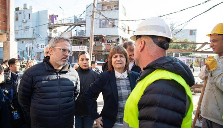 Bullrich y Valenzuela presentaron en Tres de Febrero los resultados de operativos contra el robo automotor vinculados a aplicaciones virtuales