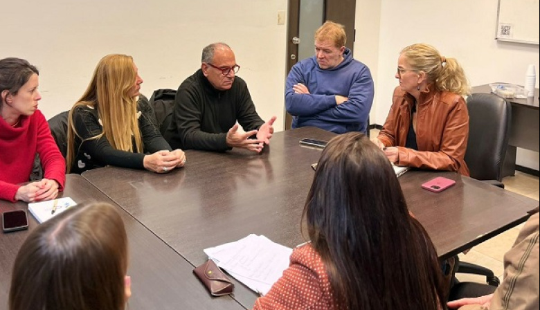 Voluntariado platense: la red de ONGs La Plata llevó sus propuestas a la Legislatura