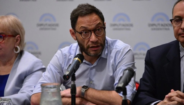 Maximiliano Ferraro: "Hay un loteo de los distintos negocios dentro del Gobierno nacional"