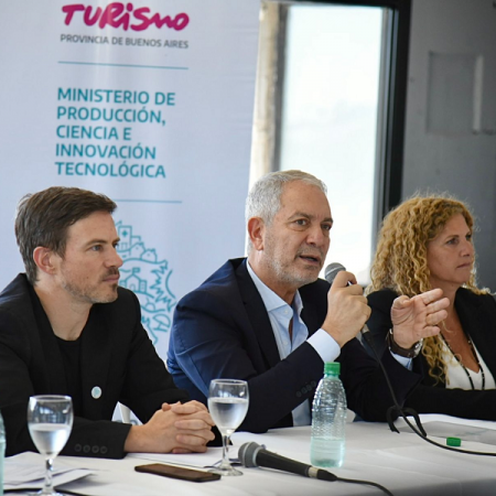 En el Consejo de Turismo, Alak llamó a "trabajar con la Provincia para desarrollar el potencial de La Plata"