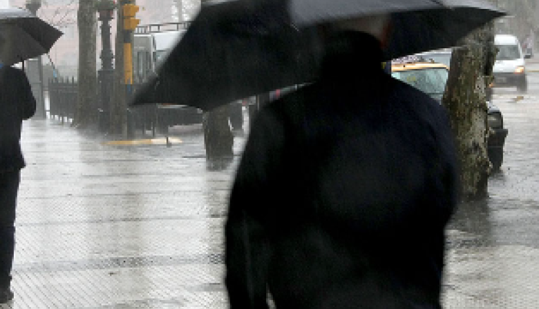 Fuertes lluvias en el área metropolitana, con más de cien milímetros