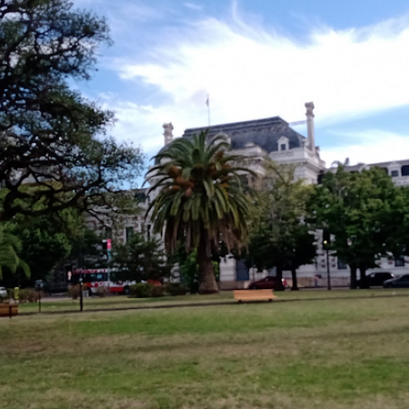 Día del Trabajador con cielo mayormente nublado en La Plata, pero sin lluvias