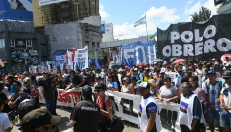 Dirigentes piqueteros cruzaron al Gobierno tras ordenar los allanamientos: “Buscan arrasar con la democracia”