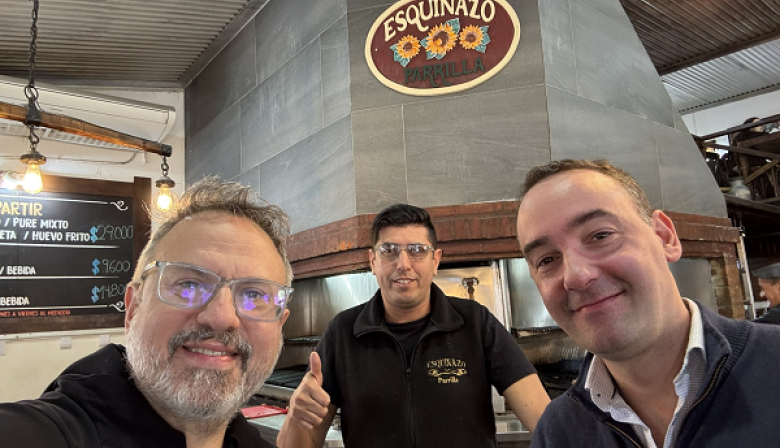 En La Plata la alegría es libertaria: ¿se prepara Francisco Adorni como candidato a intendente?