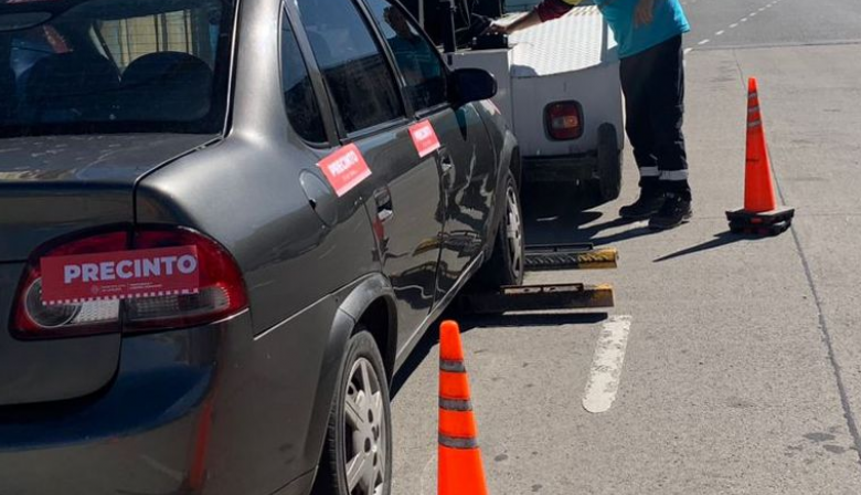 En La Plata, secuestro de vehículos y operativos de control contra el transporte ilegal