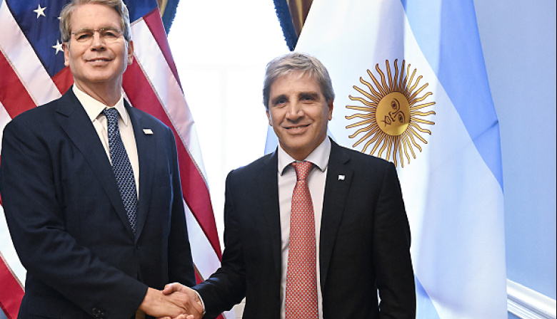 Bessent anunció que la asistencia financiera para la Argentina llegaría a US$40.000