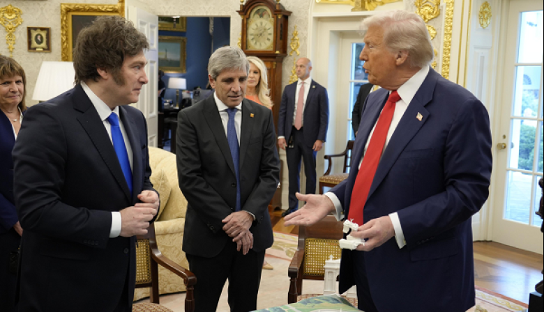 La Casa Blanca exige previsibilidad: Milei enfrenta críticas por debilidad política interna