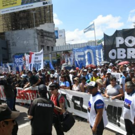 Dirigentes piqueteros cruzaron al Gobierno tras ordenar los allanamientos: “Buscan arrasar con la democracia”