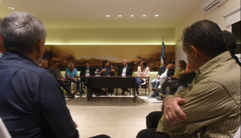 Alak se reunió con excombatientes de Malvinas para avanzar en una agenda de políticas soberanas