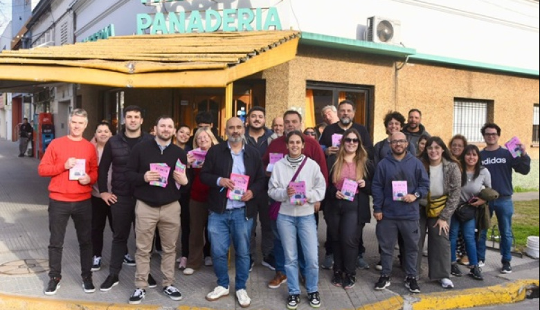 Tilos y diagonales: Fuerza Patria y Somos profundizan contactos vecinales, y libertarios apuestan a Milei