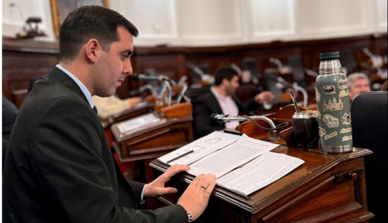 La Plata: CD trató legalización de aplicaciones para autos de alquiler, y repudió amenaza de sindicalista a concejal Morzone (PRO)