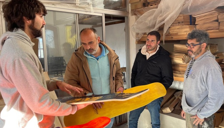 La Plata: En Villa Elisa, Leandro Bazze se reunió con emprendedores