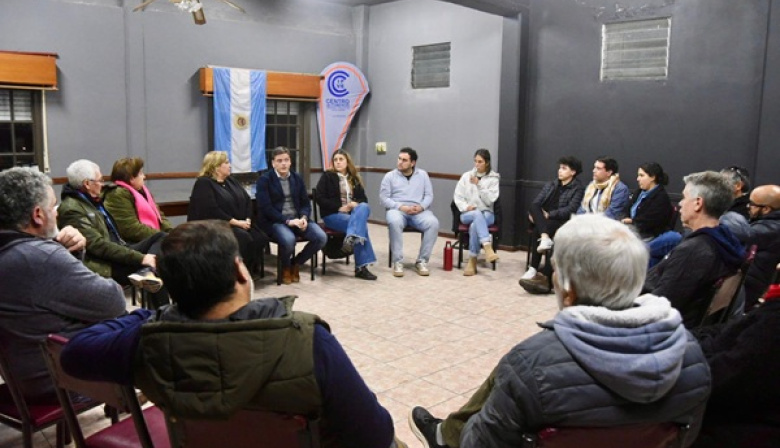 Nicoletti en Villa Elisa: “falta agua, cloacas y presencia del Estado”, dijo el postulante de Somos