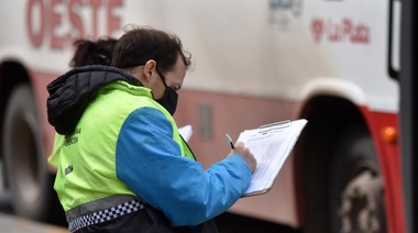 Controlan en simultáneo en 20 puntos para verificar protocolos sanitarios en transporte público