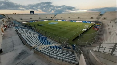 Racing-Boca el domingo a las 15.30 e Independiente-Colón el sábado a las 19