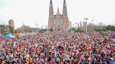 Record en vacaciones: Más de 700 mil vecinos y turistas coparon La Plata y se sumaron a las atracciones municipales