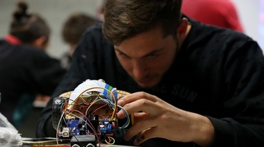 La Plata: Un taller de robótica para gente común demostró que la temática no es solo para "supergenios"