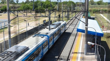 Tránsito fluido en los accesos a la ciudad de Buenos Aires y servicios de trenes en horario
