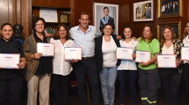 Día Internacional de la Mujer: Garro reconoció el rol social de ocho mujeres de la Ciudad