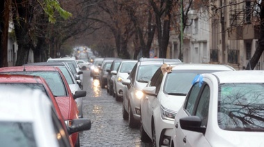 Ruidosa caravana de médicos contra la “pamización” de IOMA y la compra de clínicas