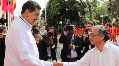 Presidente Petro llega a Caracas para profundizar lazos bilaterales con Venezuela